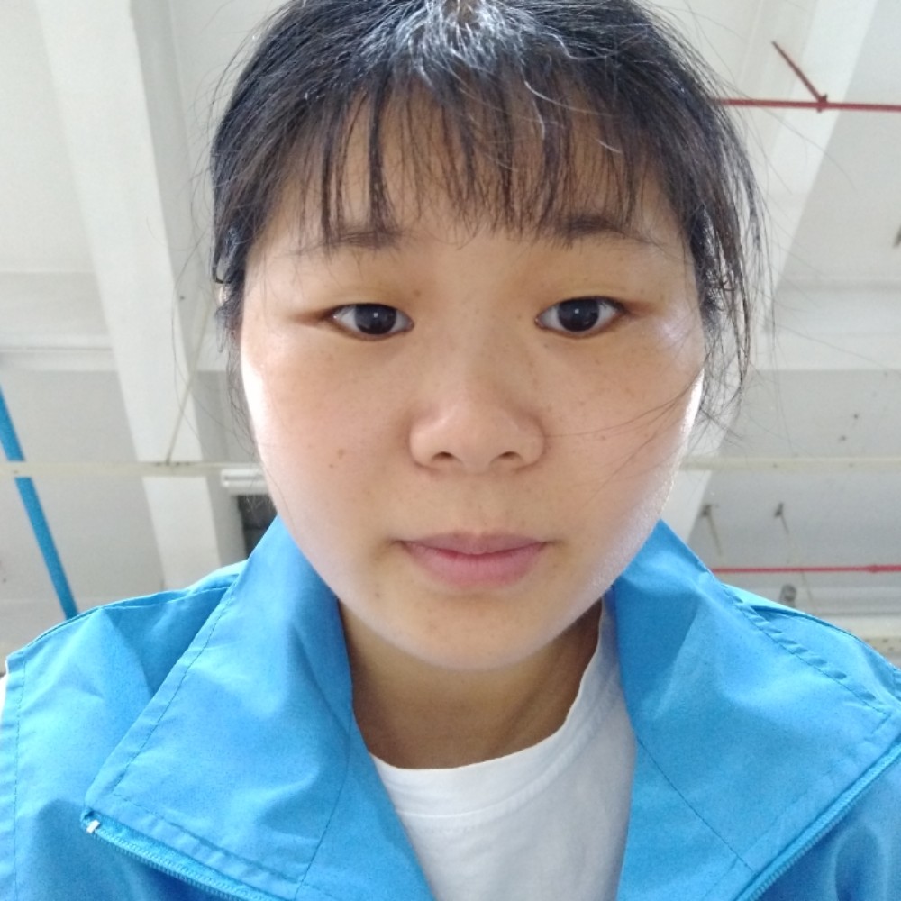 水杯蹙眉单薄的照片