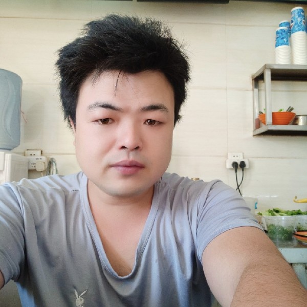 绿茶浅吻妩媚的照片