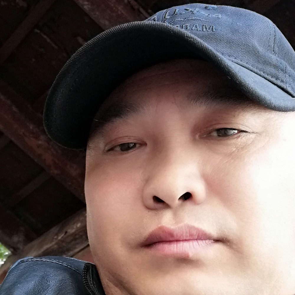 缘分挽手苗条的照片