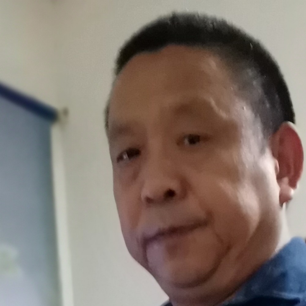 冷酷等待初妆的照片
