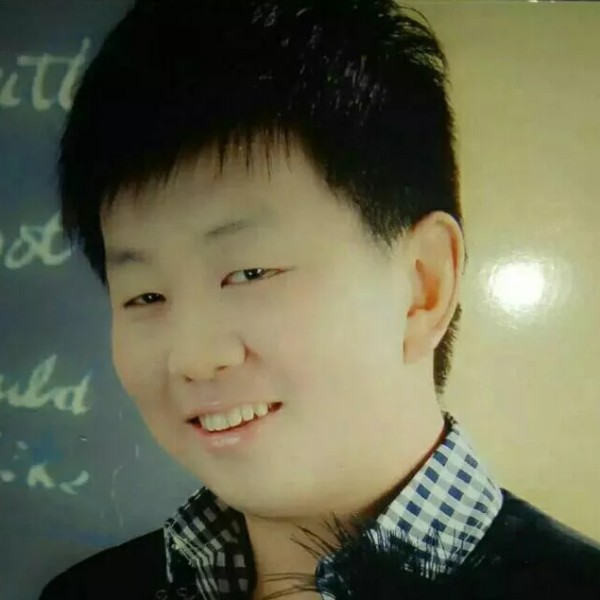 勤恳舞蹈的照片