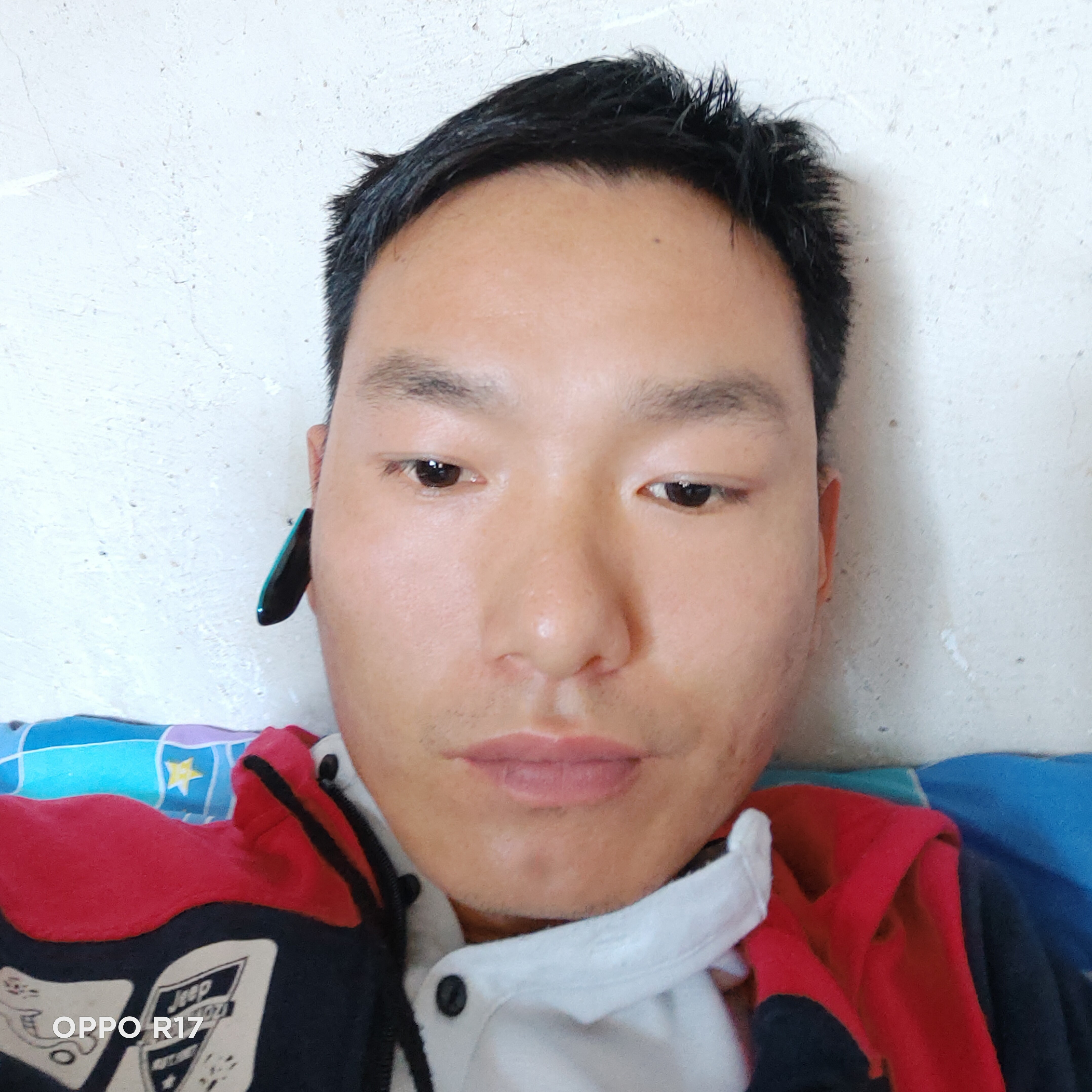 钢笔浅吻爱笑的照片