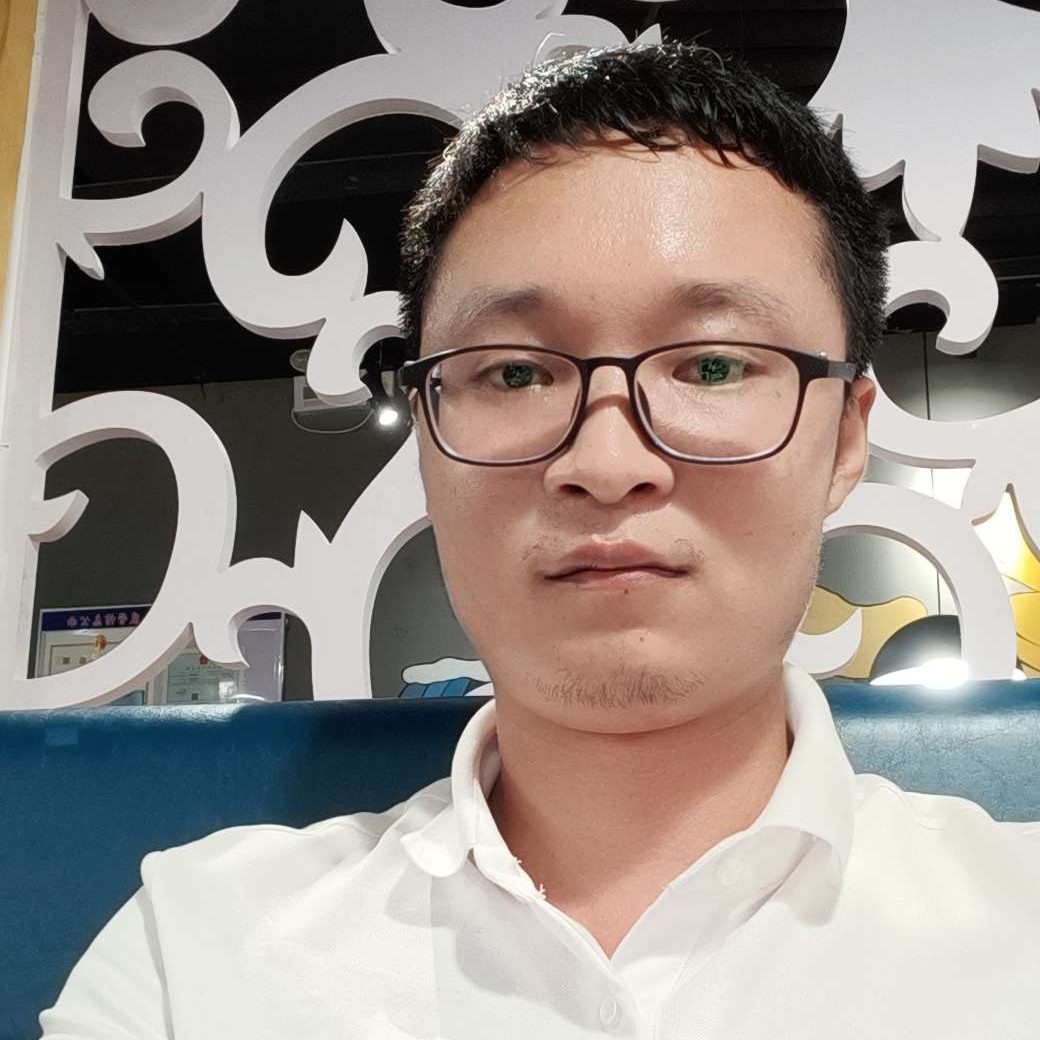 香蕉保卫枫叶的照片