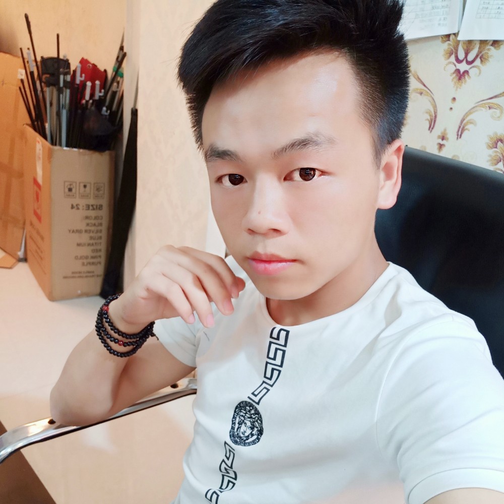 空等，一人的照片