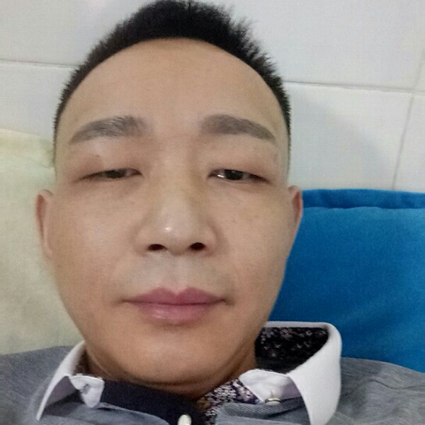 身影正直的照片