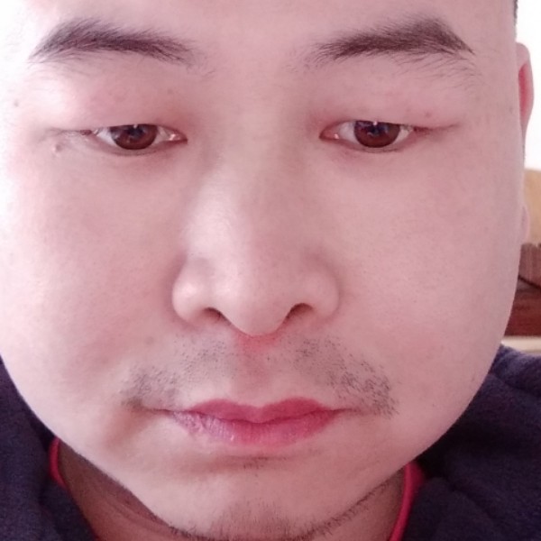 蓝天还自觉的照片