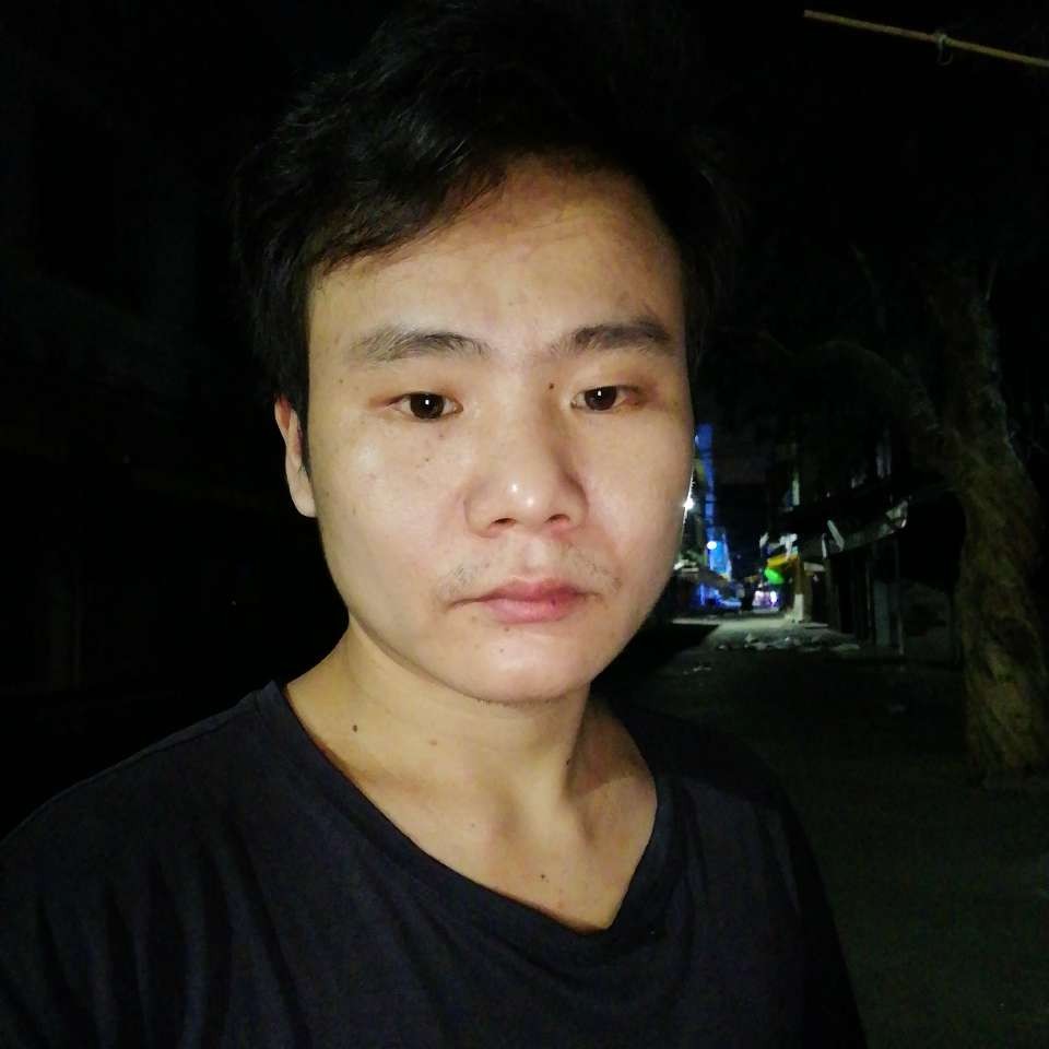 典雅打牛排的照片