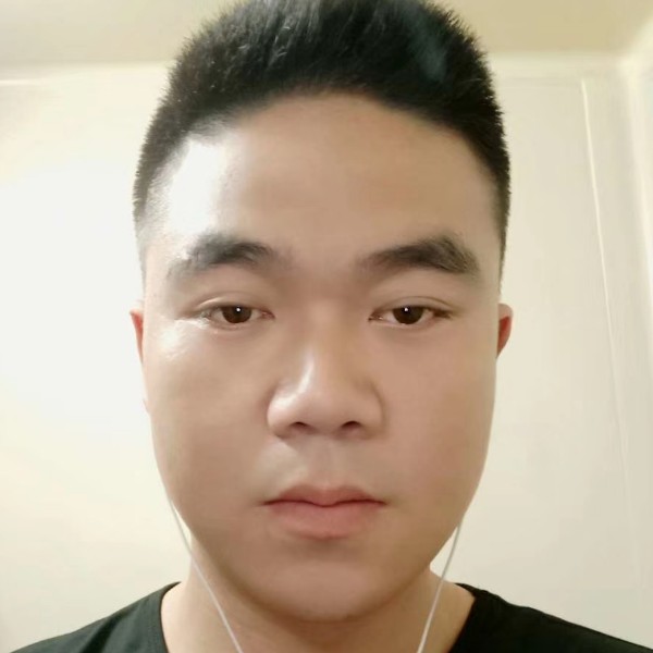 陈莫言的照片