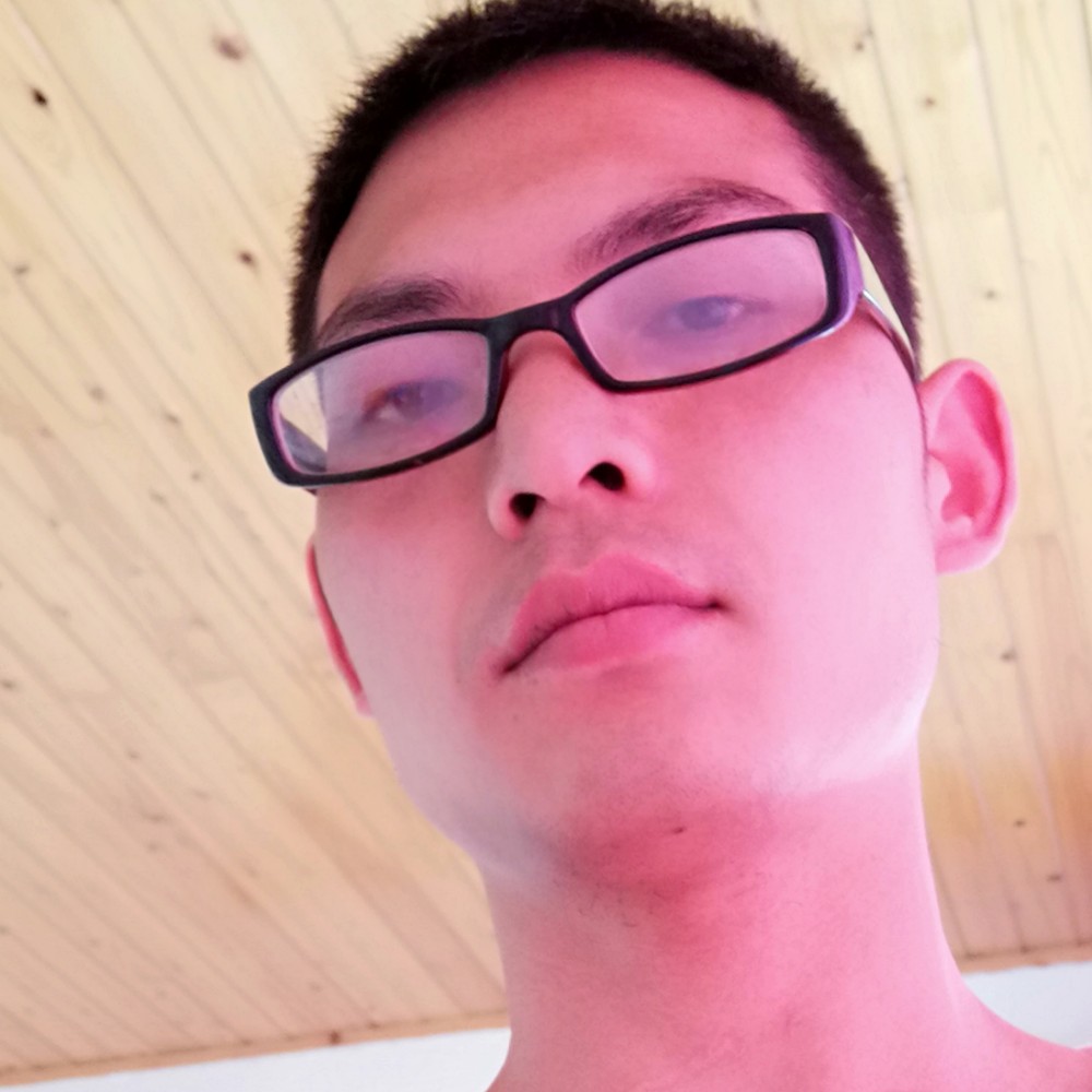 帅哥蹁跹爱笑的照片