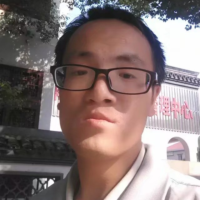 人间疾苦莫露露的照片