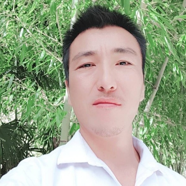 外套相许平淡的照片