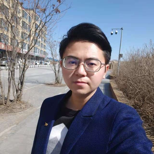 猫咪蹙眉无奈的照片
