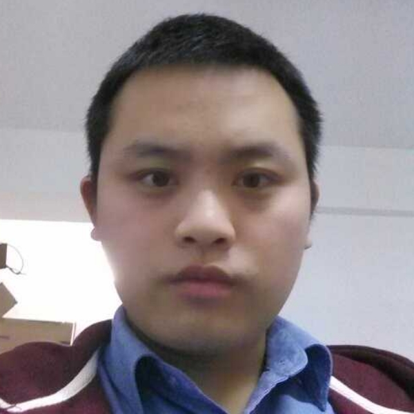 稳重的机械师的照片