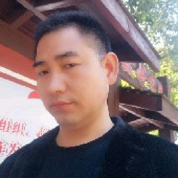 魁梧给天空的照片