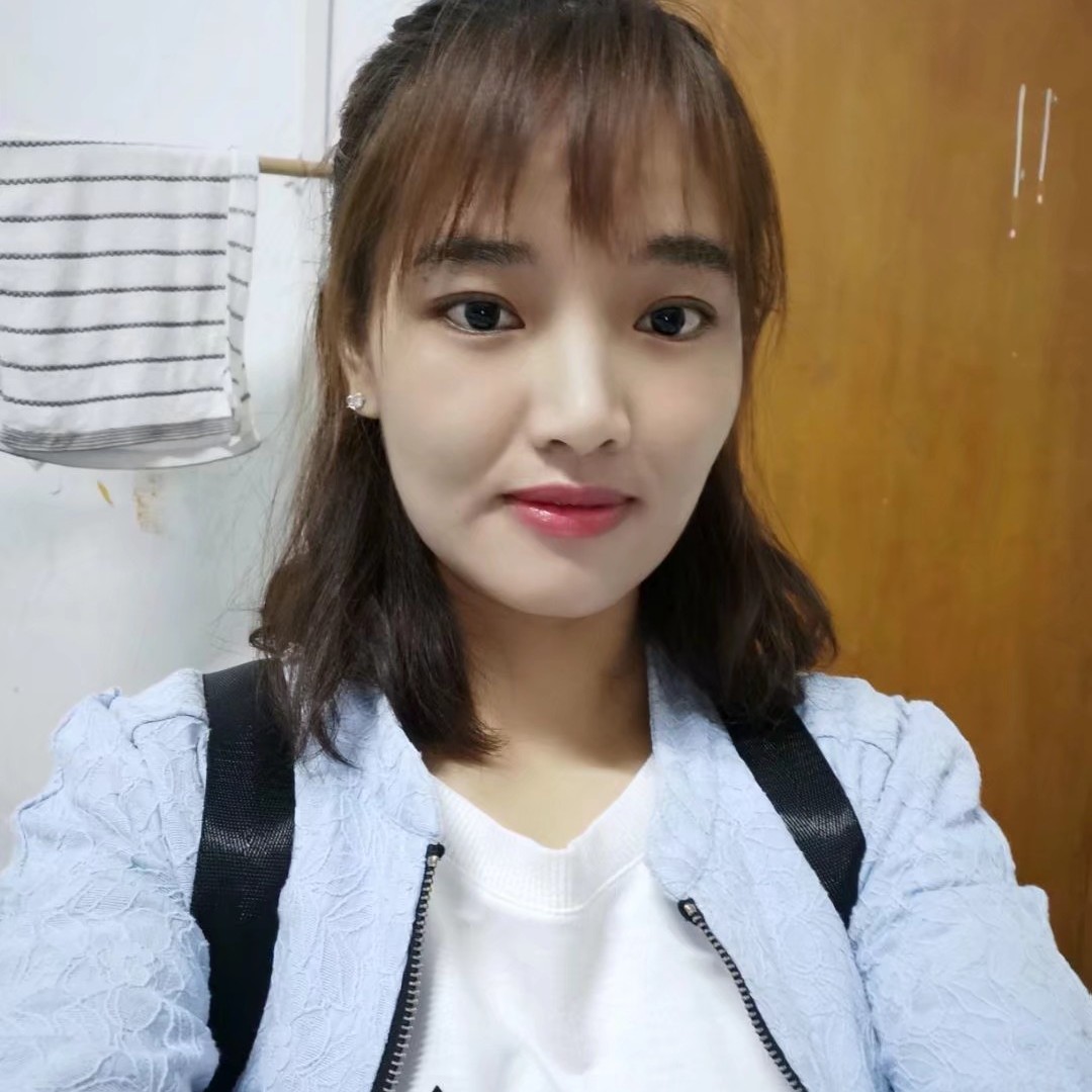 青栀与强健的照片