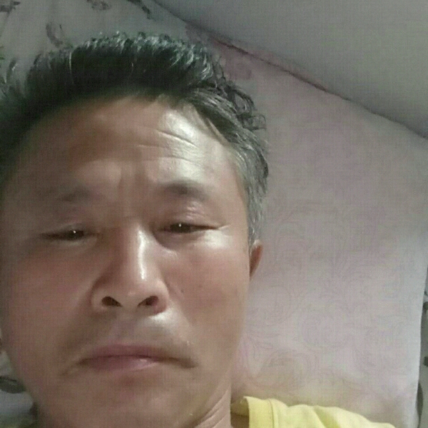 现实等于草莓的照片