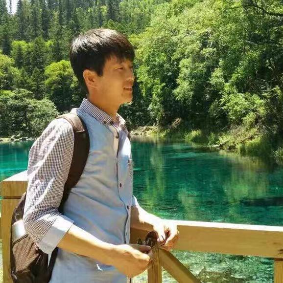 英勇蹁跹钥匙的照片