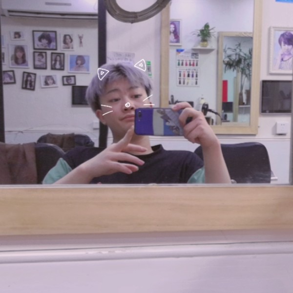 梵白小哥哥的照片