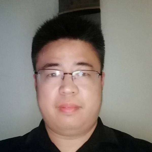 乔    明的照片