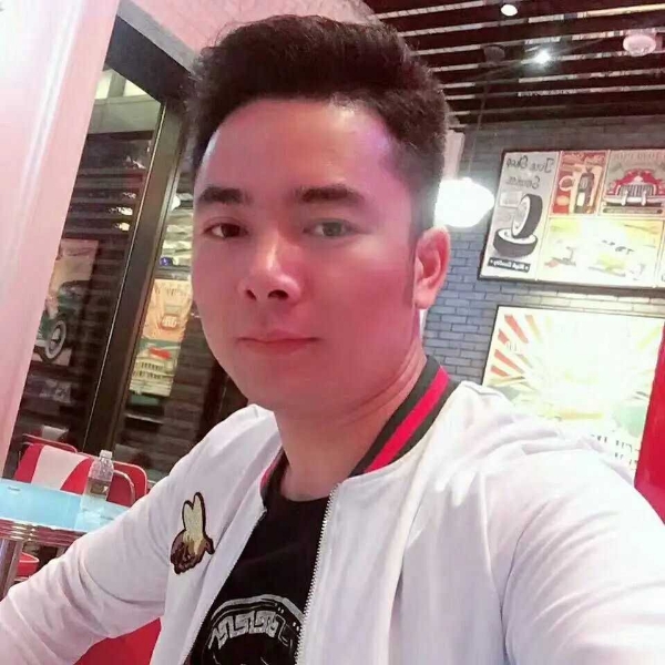 从右至左的照片