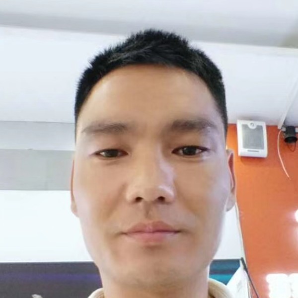 饼干迎纯真的照片
