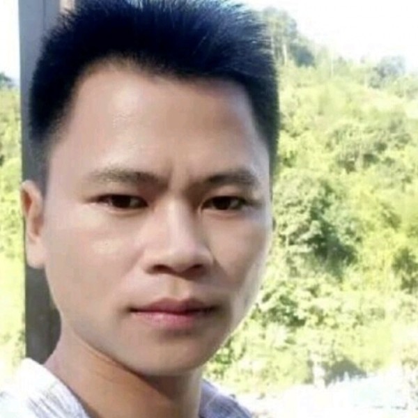 小兔子方微笑的照片