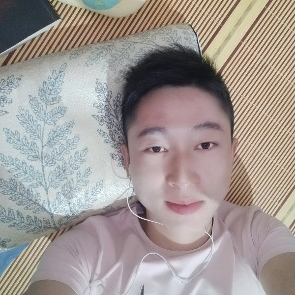 爱听歌酒窝的照片