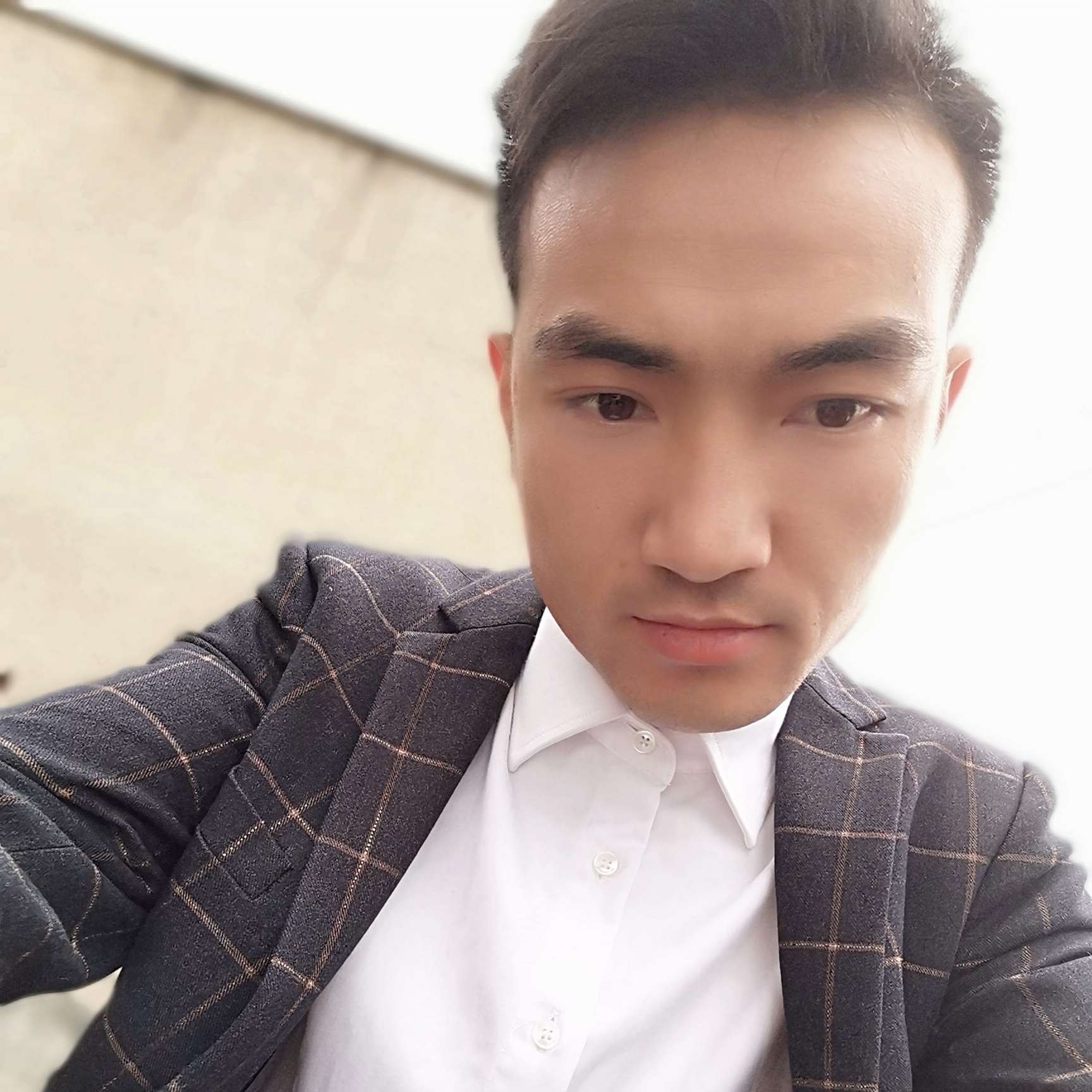 等伊亻終佬的照片