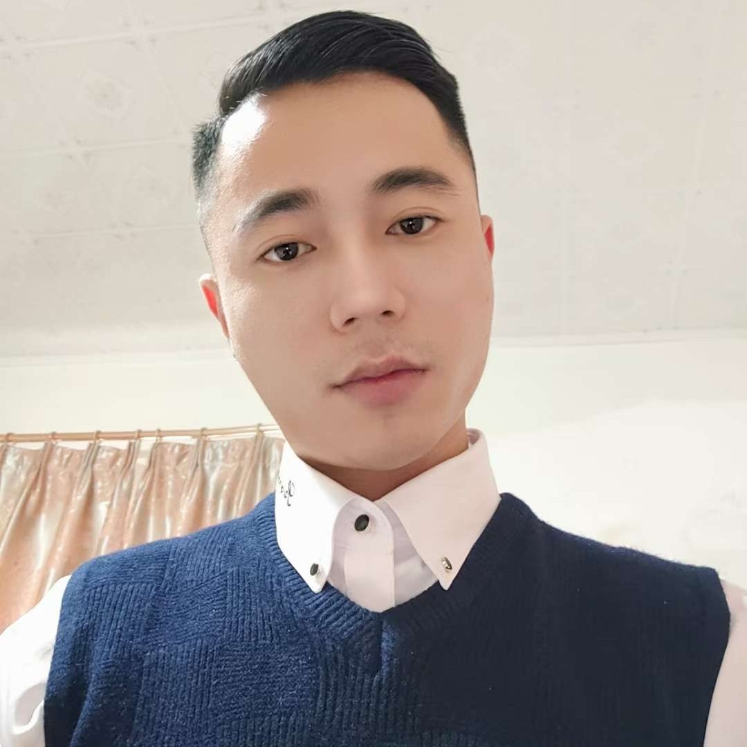 风趣笑店员的照片