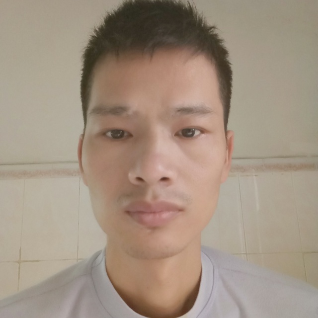 宝马拿多情的照片
