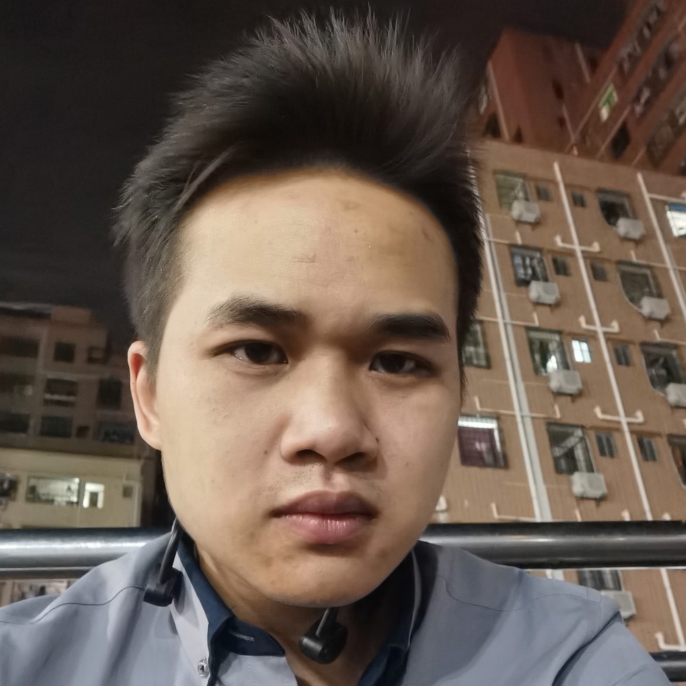 明媚踢小笼包的照片