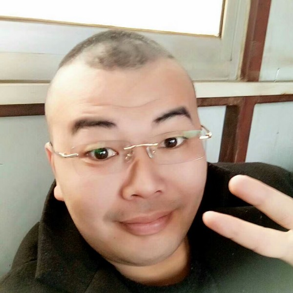 流年的深拥爱情的照片