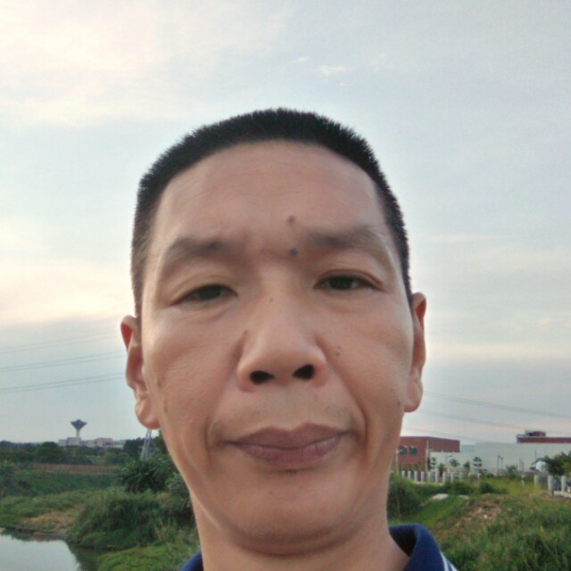 要减肥墨镜的照片
