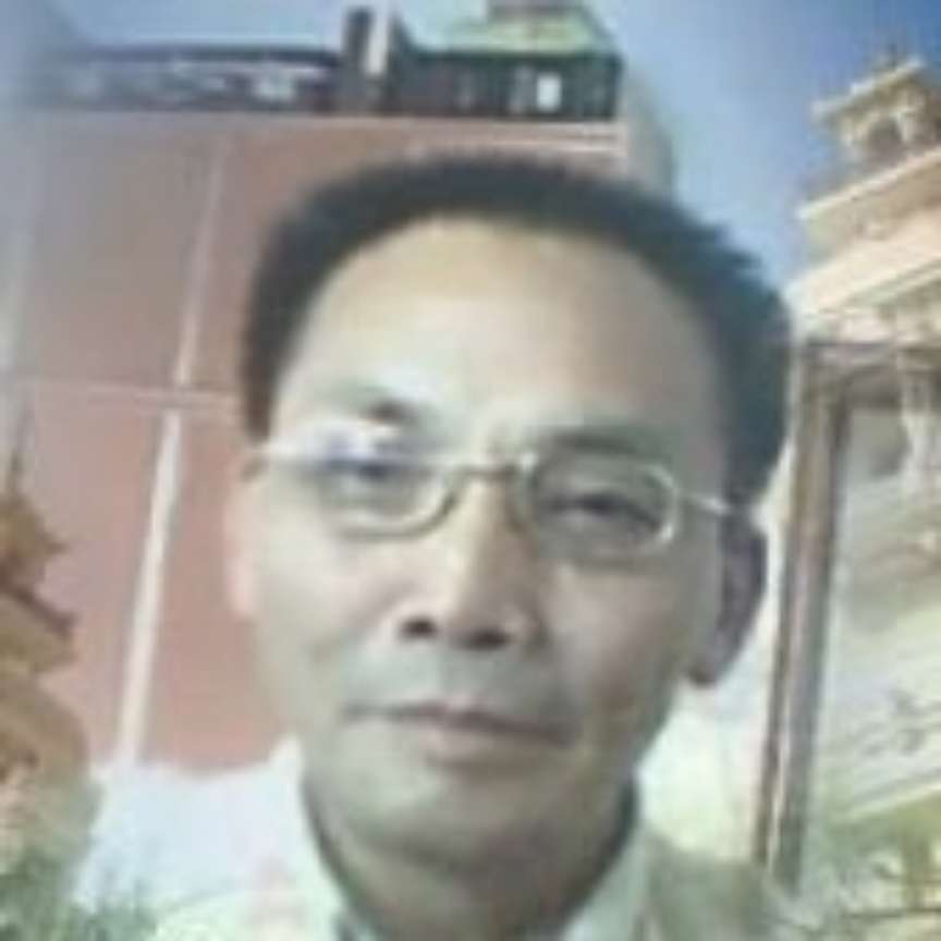 何汝生的照片
