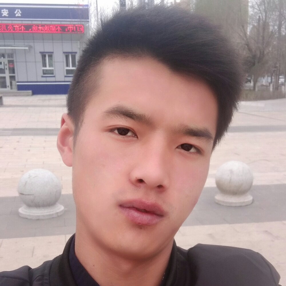 冷酷笑凉城的照片