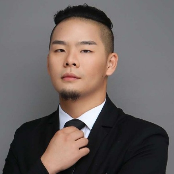 哭泣苦恋金鱼的照片