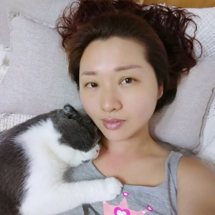 喵小姐oct的照片