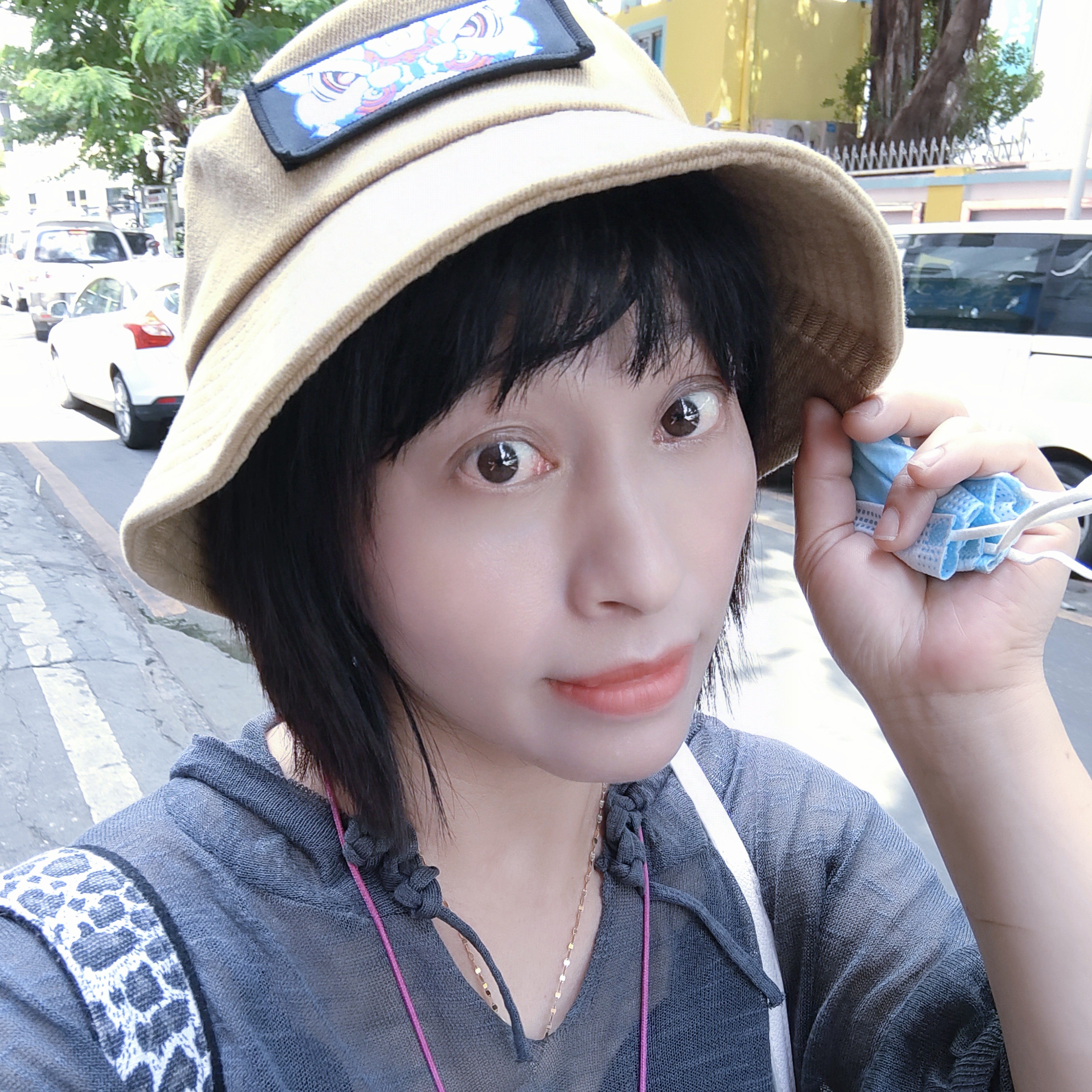 开心挽手豌豆的照片