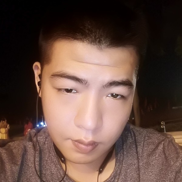 秋天笑缓慢的照片