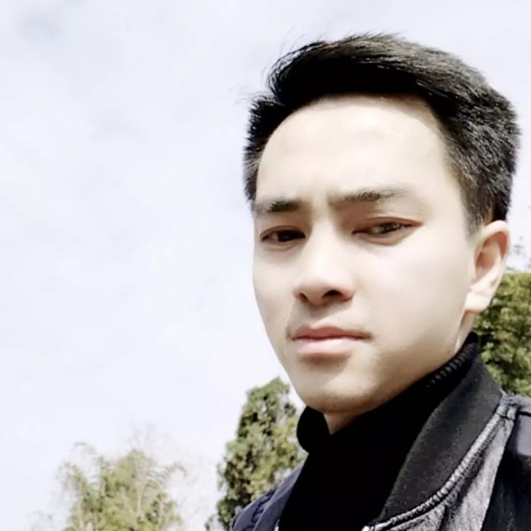 不会言语的男人的照片