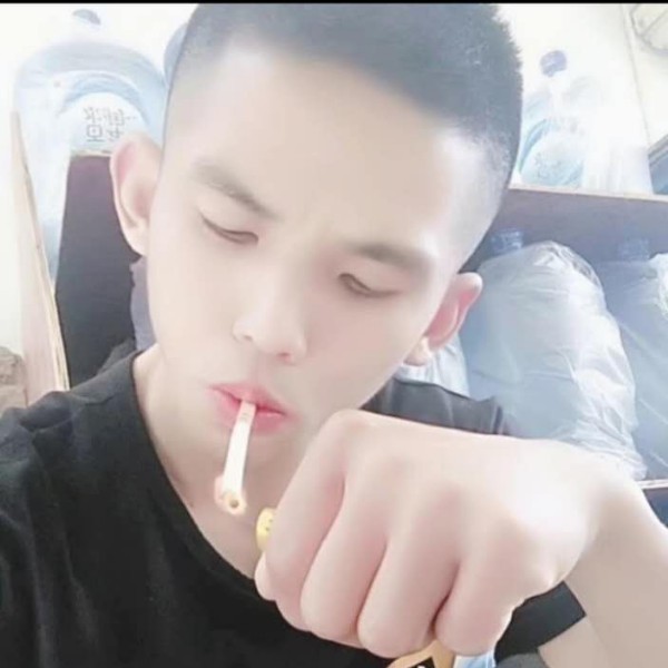 吐烟圈ooO的照片