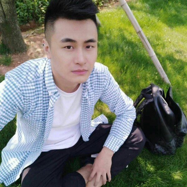 创业男孩。的照片