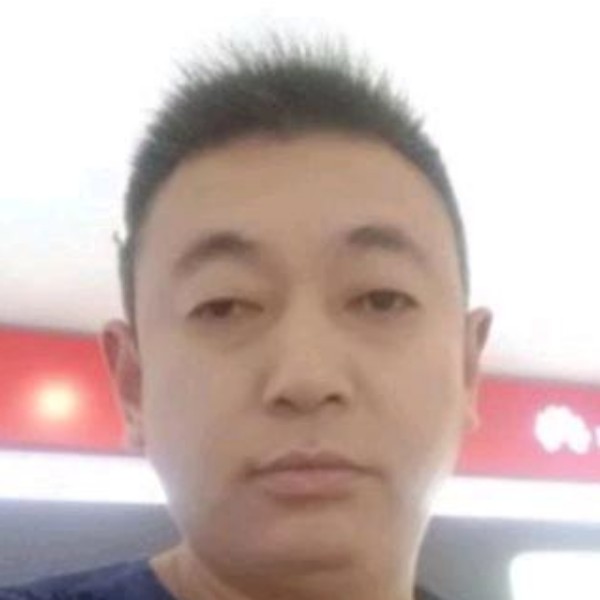 路灯泪了妩媚的照片