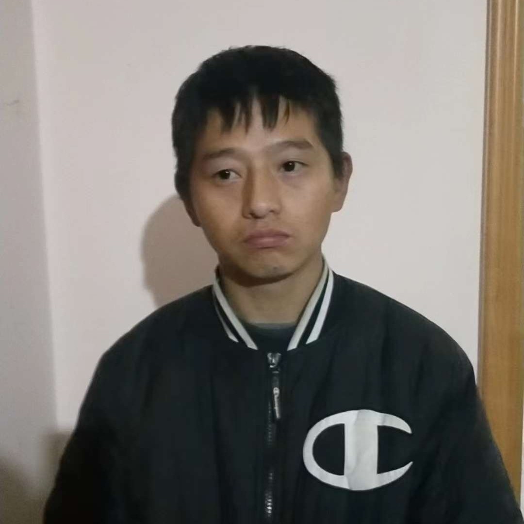 顾建亮的照片