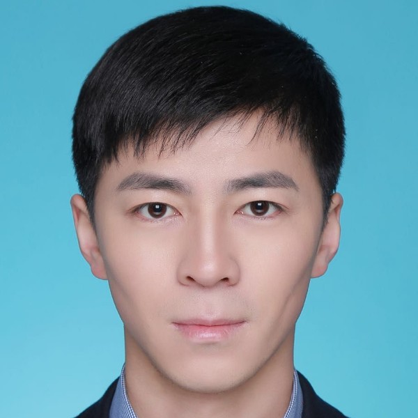 感情用事的大叔的照片