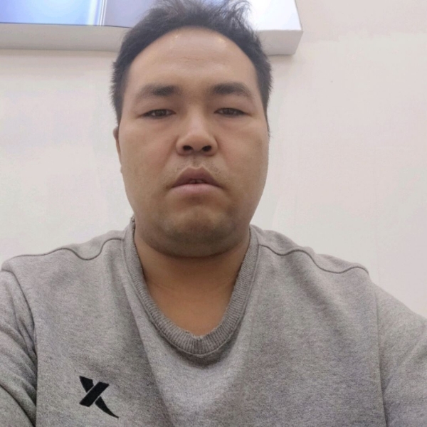 按倒就亲的照片
