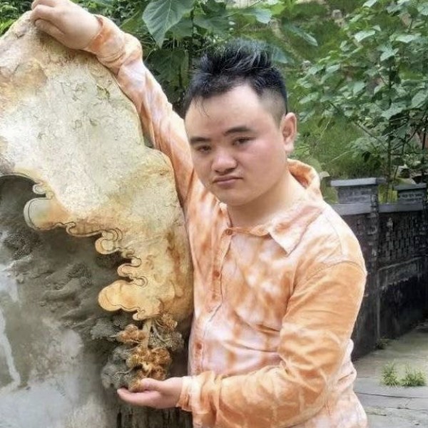 刘于谦的照片