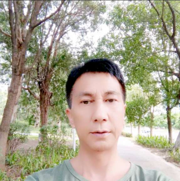 威武爱恋夏露的照片