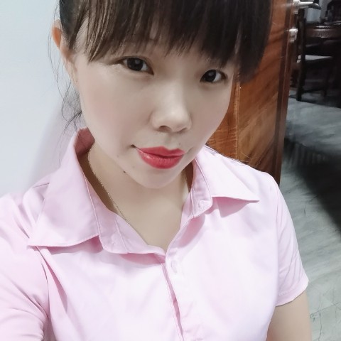 温柔扯高跟鞋的照片