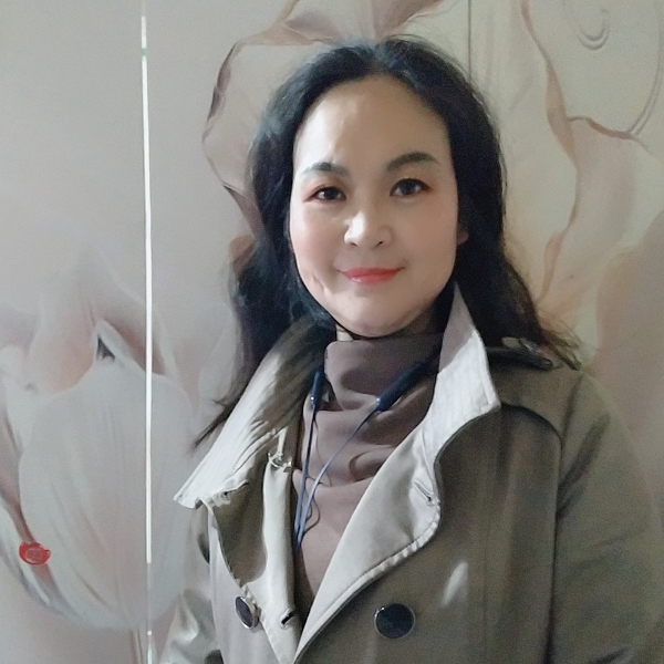 晓荷英子的照片